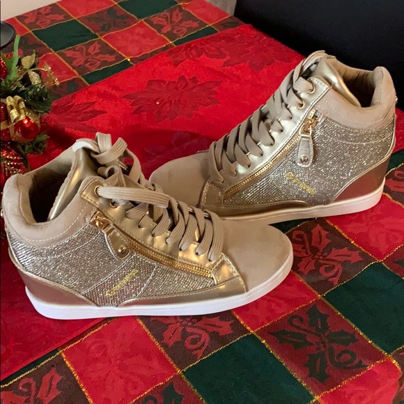 Brand new Guess sneakers - Picture 3 of 6